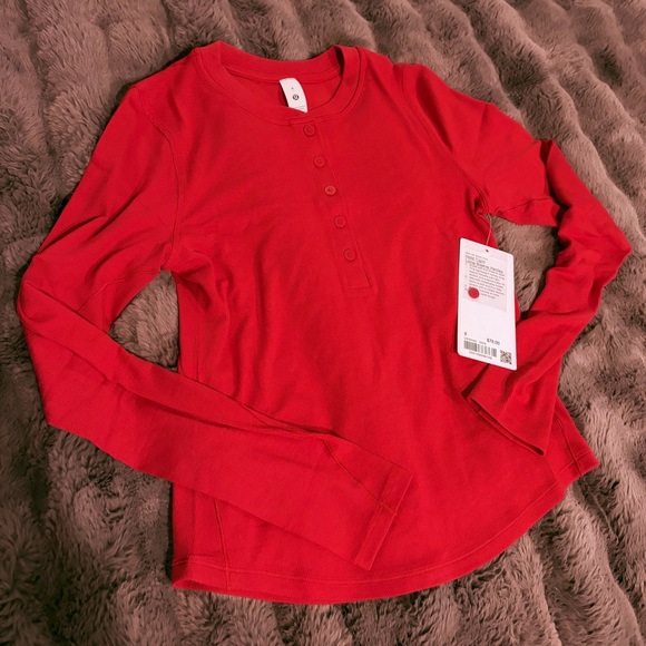 Lululemon hold tight long sleeve Henley - Picture 3 of 4